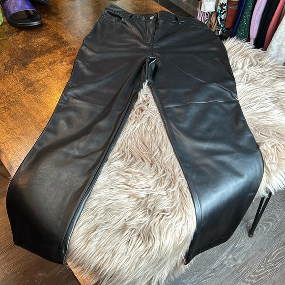 Faux leather pants size 10 NWOT - Picture 2 of 14